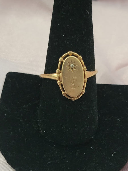 10k Yellow Gold Ring With Small Diamond