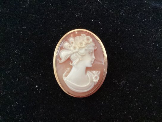 14K Gold Cameo