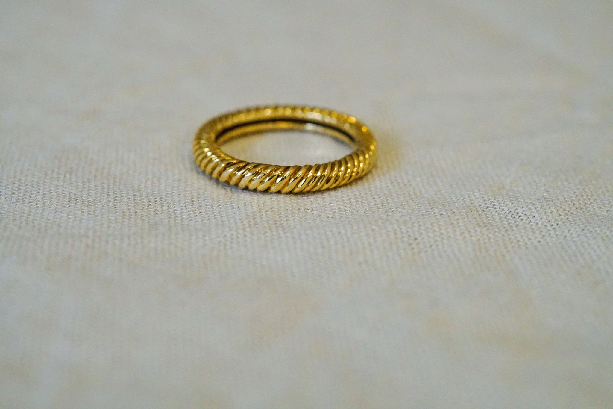 14K GOLD COILED BAND