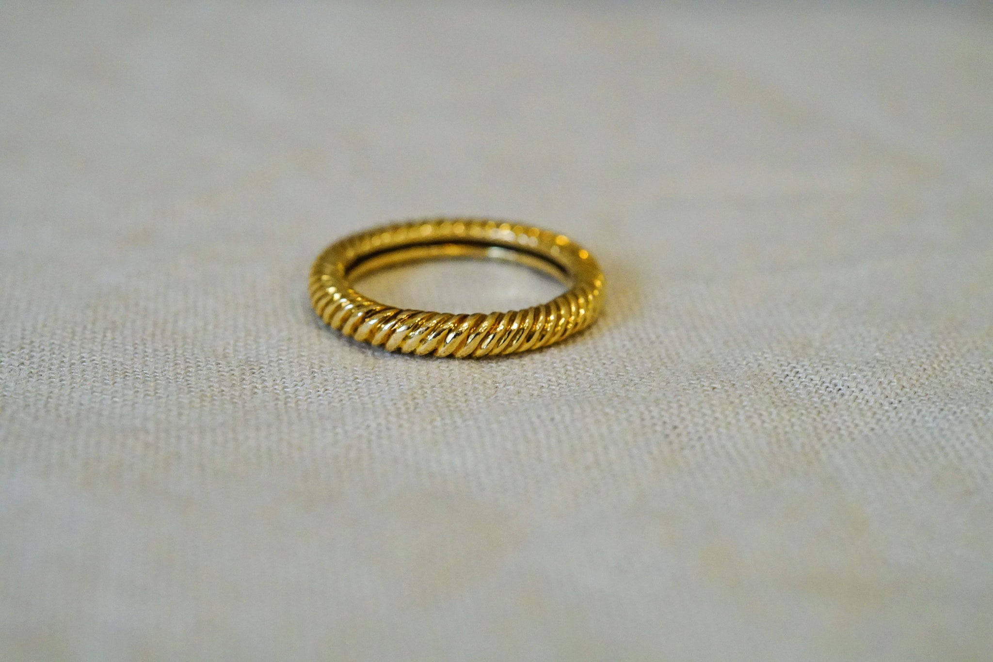 14K GOLD COILED BAND