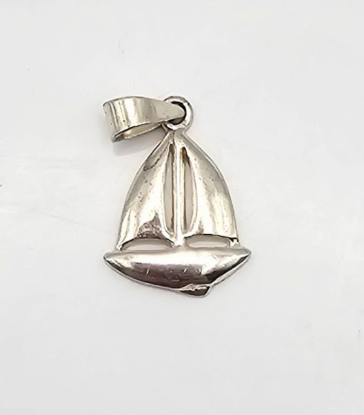 SU Sterling Silver Sail Boat Pendant 1 G