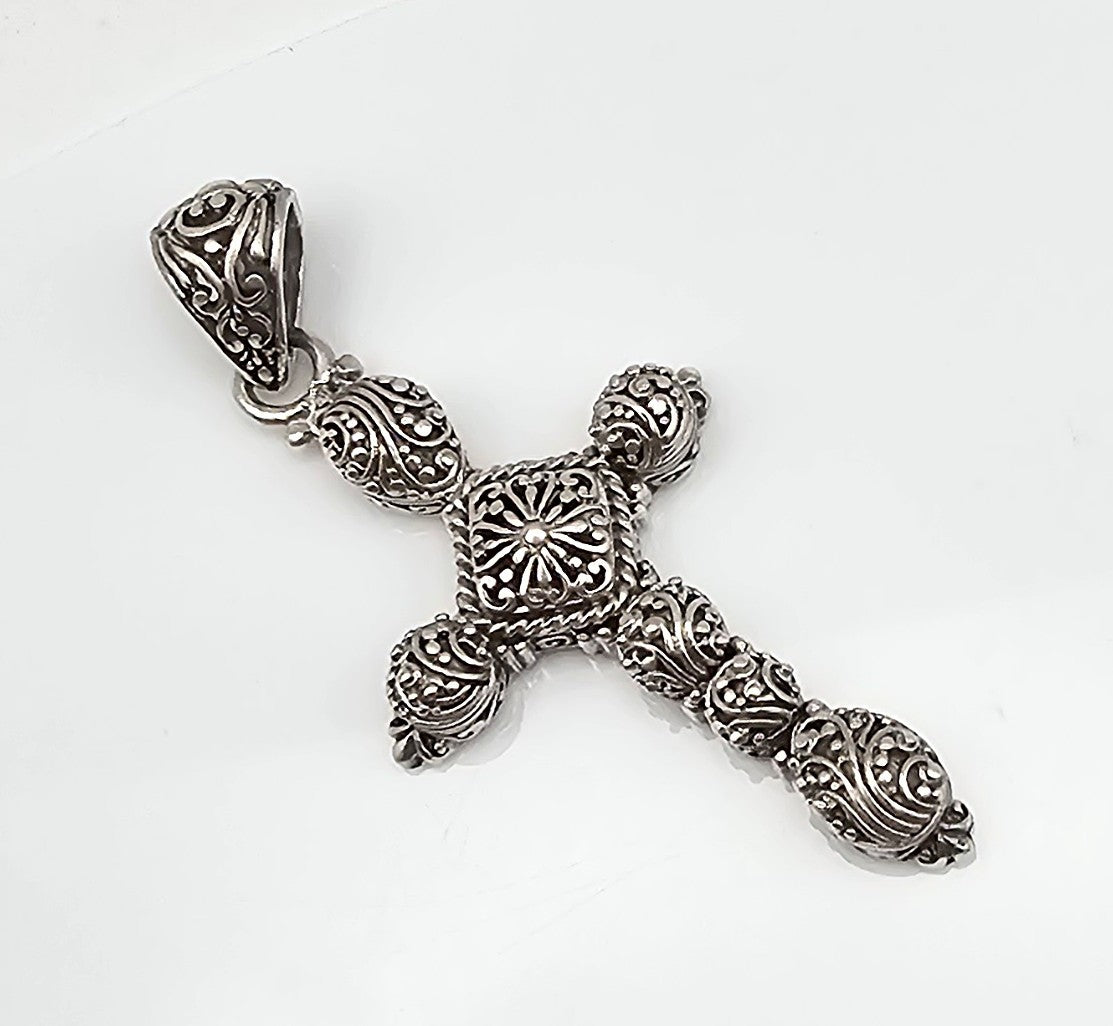 Sarda Sterling Silver Cross Pendant